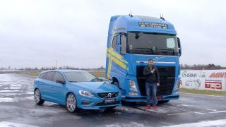 Truck Motors - Volvo V60 Polestar vs. Volvo FH Performance